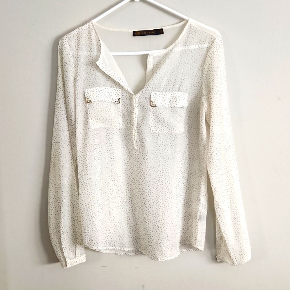 Outback red xs top blouse front pockets good preowned condition